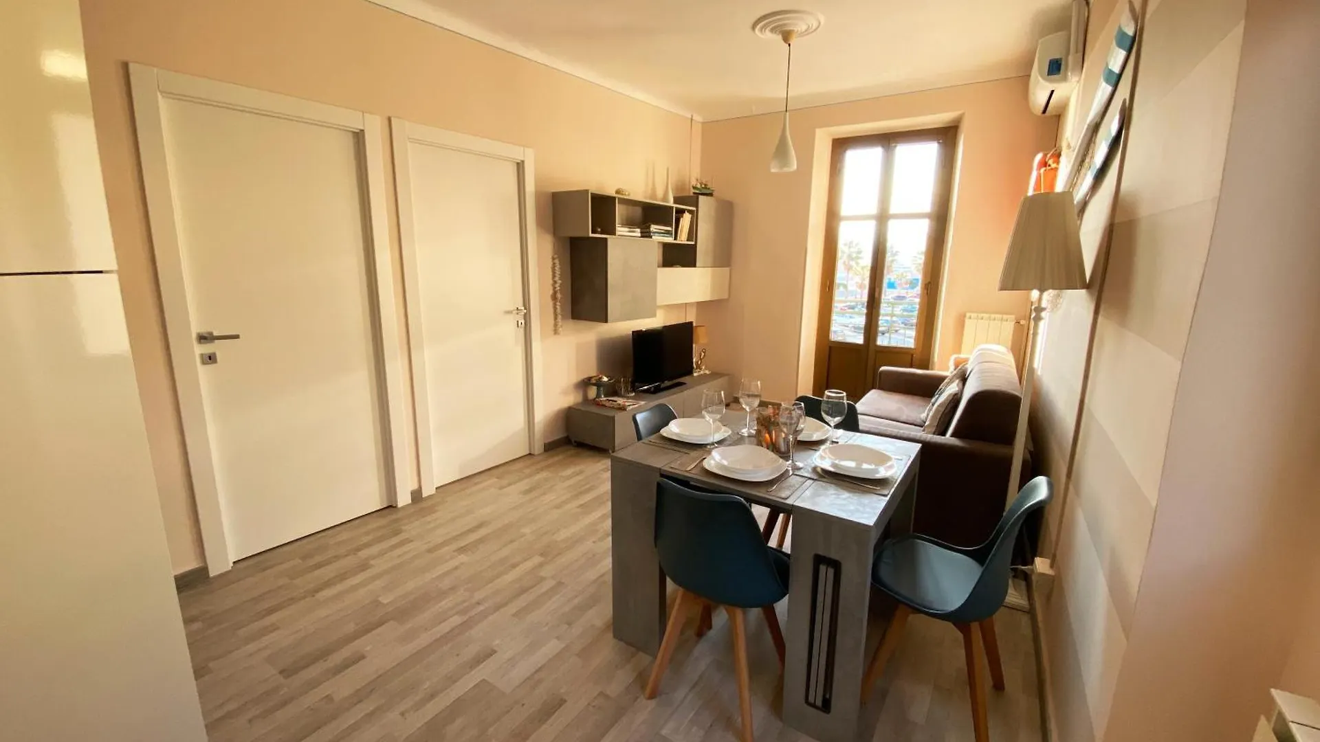 L'Eternita' E' Il Mare Mischiato Col Sole Rimbaud Apartment Ventimiglia Italy