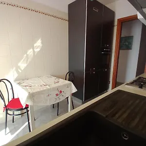 Giardino Apartment