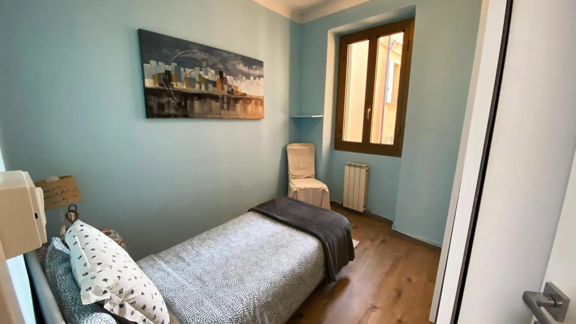 Appartamento L'ETERNITA' E' IL MARE MISCHIATO COL SOLE Rimbaut Ventimiglia 0*,  Italia