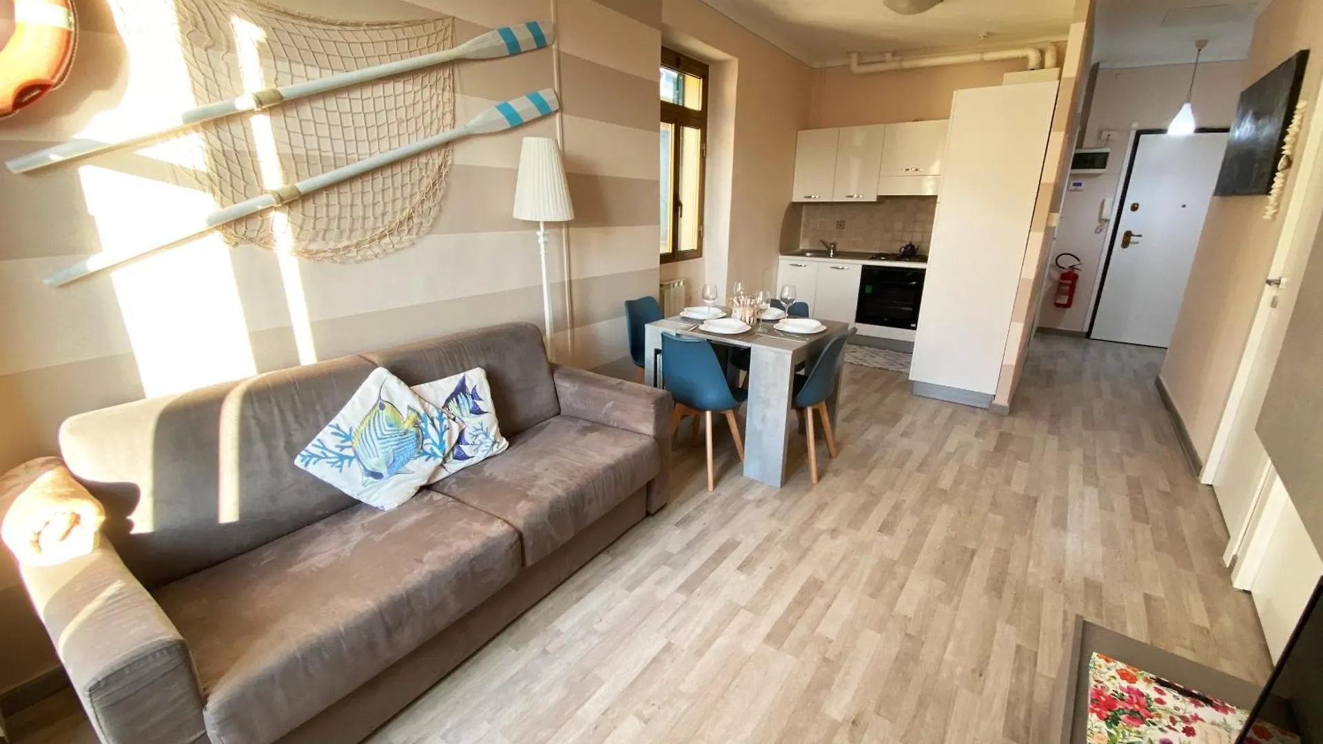 L'Eternita' E' Il Mare Mischiato Col Sole Rimbaud Apartment Ventimiglia
